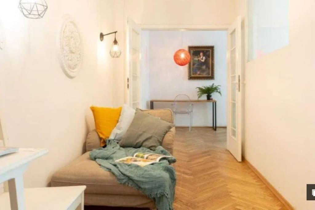 Appartement Old Praga Wi-Fi 300Mb à Varsovie Extérieur photo